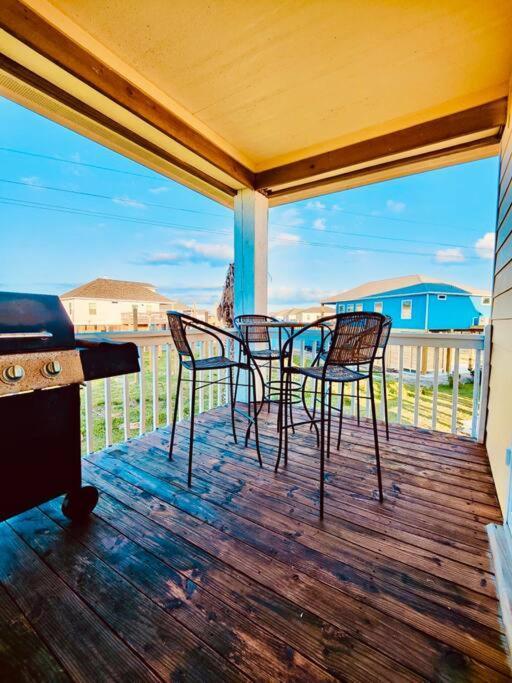 Sunny Delight - Sleeps 10 - Generous Space! Bolivar Peninsula Exterior photo