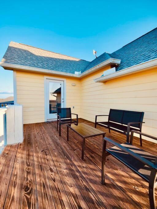 Sunny Delight - Sleeps 10 - Generous Space! Bolivar Peninsula Exterior photo