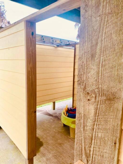 Sunny Delight - Sleeps 10 - Generous Space! Bolivar Peninsula Exterior photo